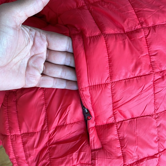 New women Sz M red St John’s Bay halfway zip puffer casual packable jacket coat - Picture 11 of 11
